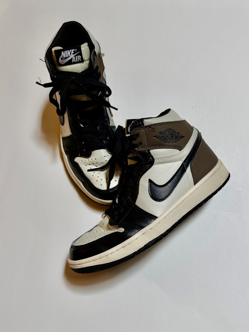 Nike Air Jordan 1 Mid Retro Black White  Sneakers